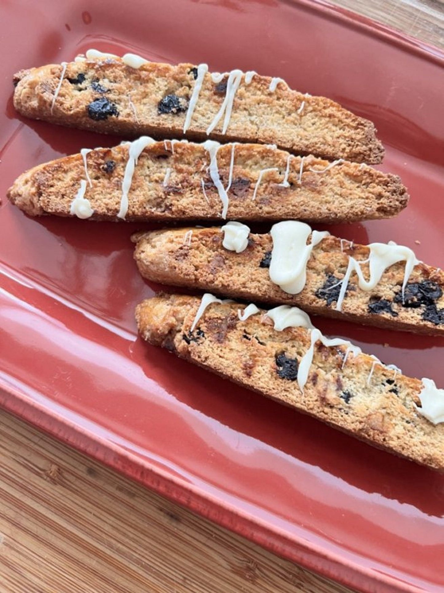 Lemon Blueberry Biscotti with White Chocolate Chips & White Chocolate Drizzle * Biscotti al Limone e Mirtilli con Cioccolato Bianco *