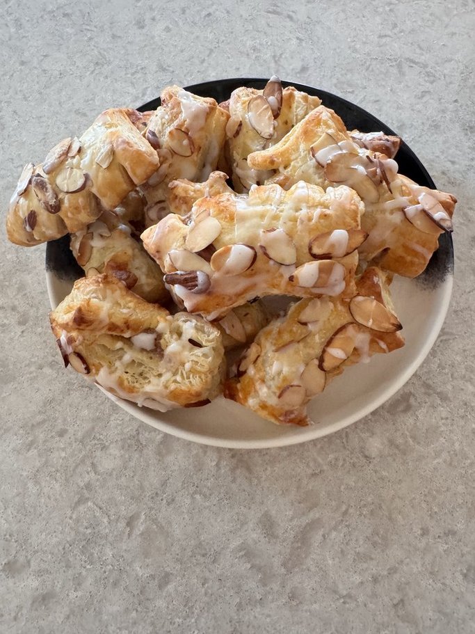 Almond Bear Claws * Bear Claw Pastries with Almond Filling * Organic Ingredients