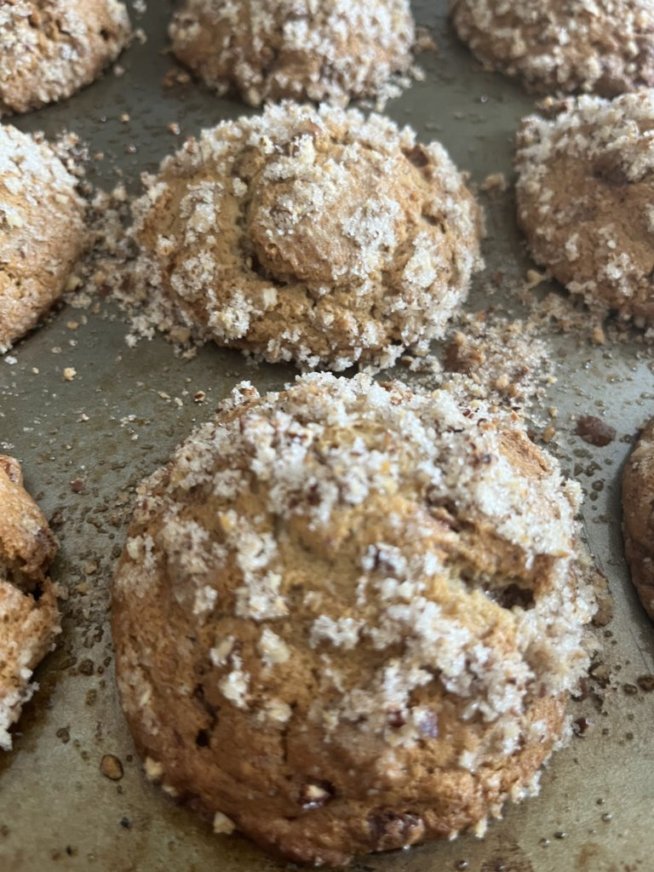 Crumb Topped Butter Pecan Muffins
