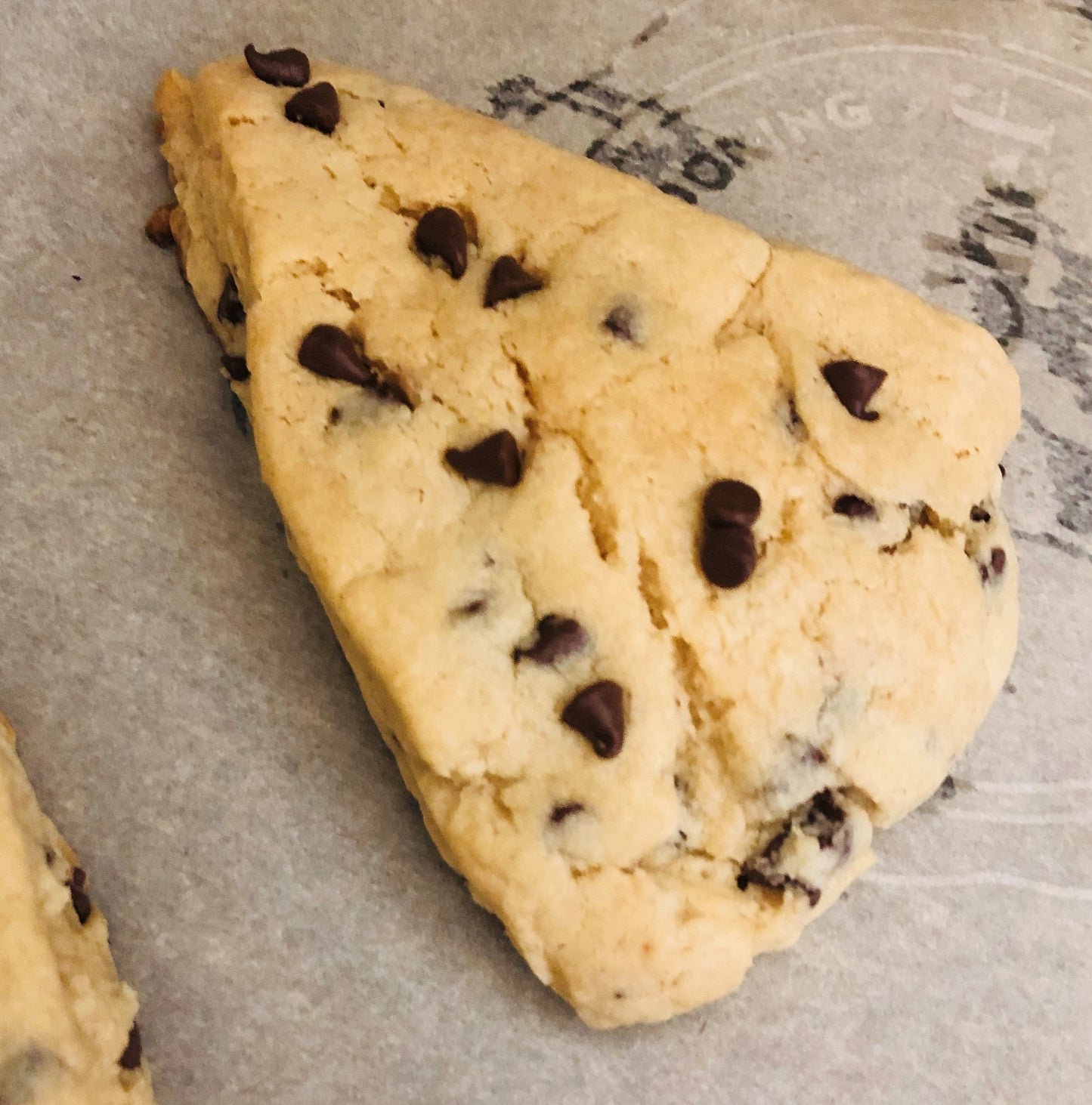 Heavenly Delicious Peanut Butter Chocolate Chip Scones with Peanut Butter Glaze