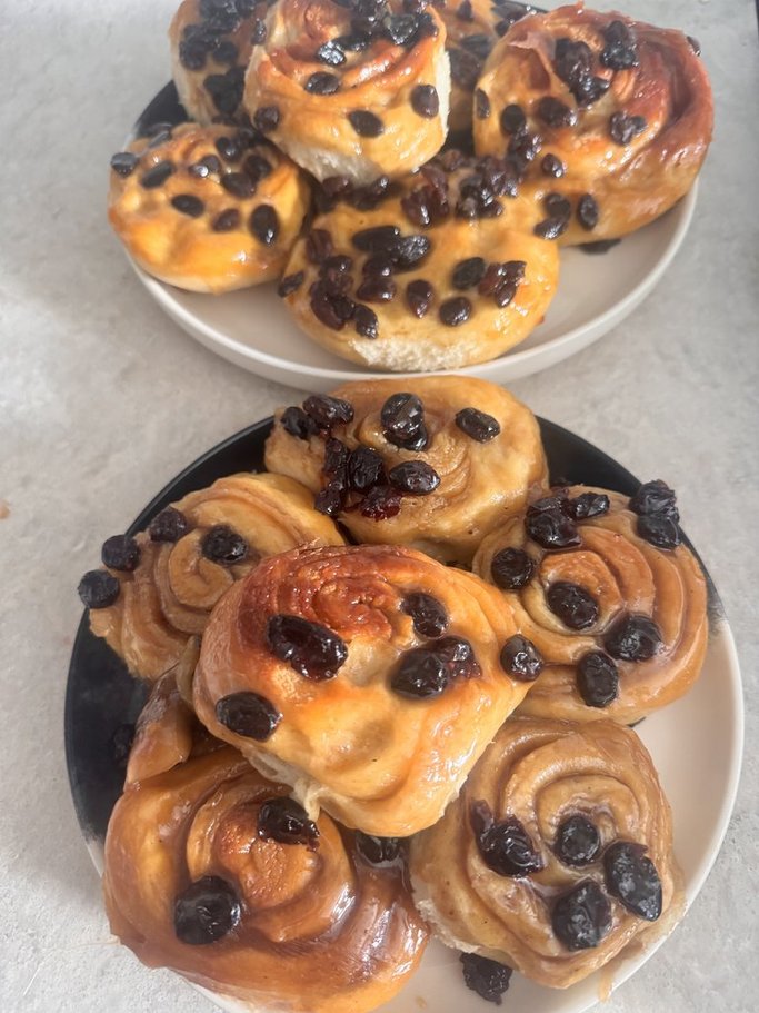 Caramel Covered Sticky Buns with Plump Raisins or Cranberries  * Philadelphia Sticky Buns