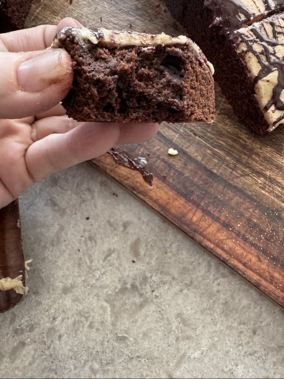 Cappuccino Brownies  * Delicious Espresso Infused Brownies with a Cappuccino Frosting & Chocolate Drizzle Topping