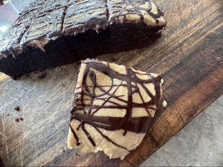 Cappuccino Brownies  * Delicious Espresso Infused Brownies with a Cappuccino Frosting & Chocolate Drizzle Topping