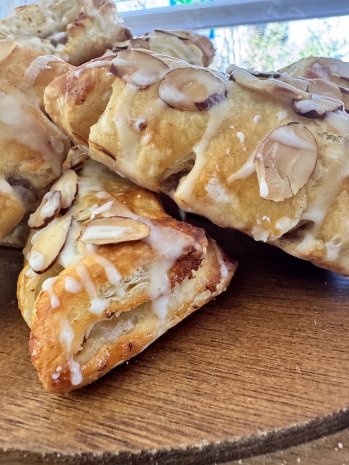 Almond Bear Claws * Bear Claw Pastries with Almond Filling * Organic Ingredients