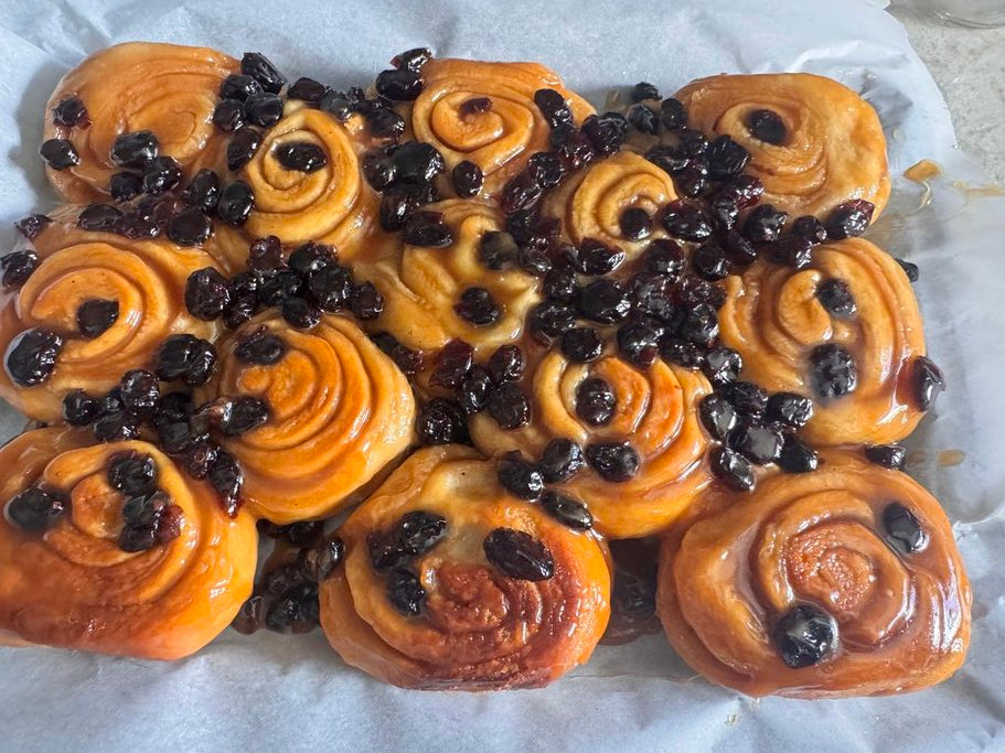 Caramel Covered Sticky Buns with Plump Raisins or Cranberries  * Philadelphia Sticky Buns