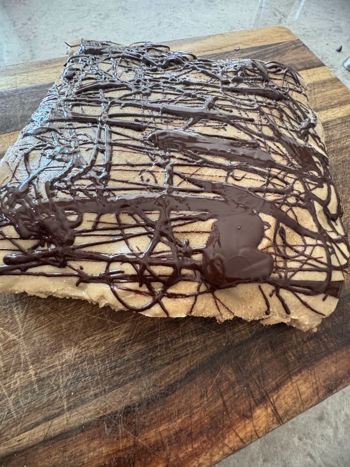 Cappuccino Brownies  * Delicious Espresso Infused Brownies with a Cappuccino Frosting & Chocolate Drizzle Topping