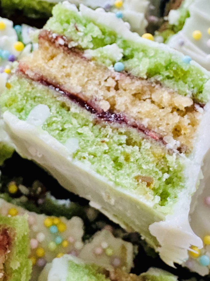 Petite Pistachio Cookies * Pistachio 7 Layer Cookies