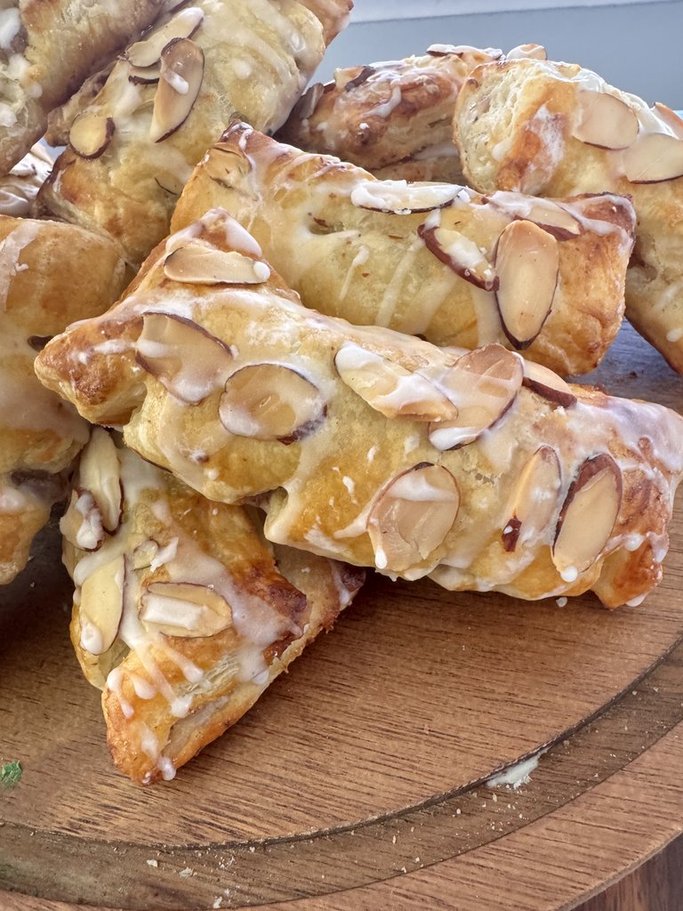 Almond Bear Claws * Bear Claw Pastries with Almond Filling * Organic Ingredients
